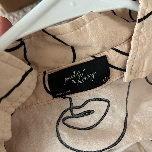 Beige Abstract Face Print Casual Button Down Shirt - Picture 2 of 2